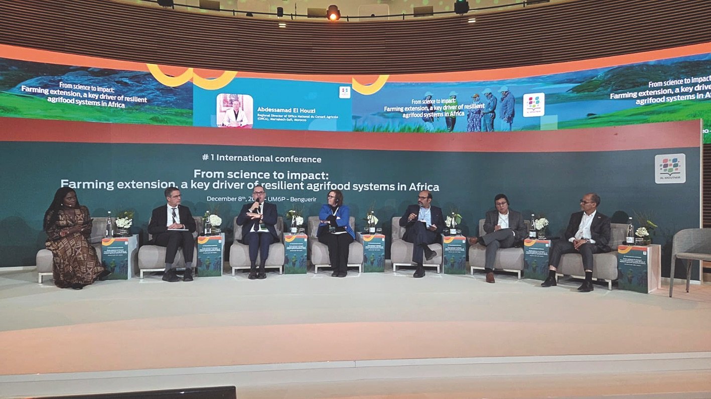 Sécurité alimentaire : l’UM6P ouvre la voie à une agriculture adaptée en Afrique 3 Une image de l'UM6P avec un titre "Sécurité alimentaire en Afrique"