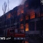 وصف الصورة بالإنجليزية: صورة توضح كيفية الجمع بين SEO و Readability لتحسين جودة المحتوى على الإنترنت.