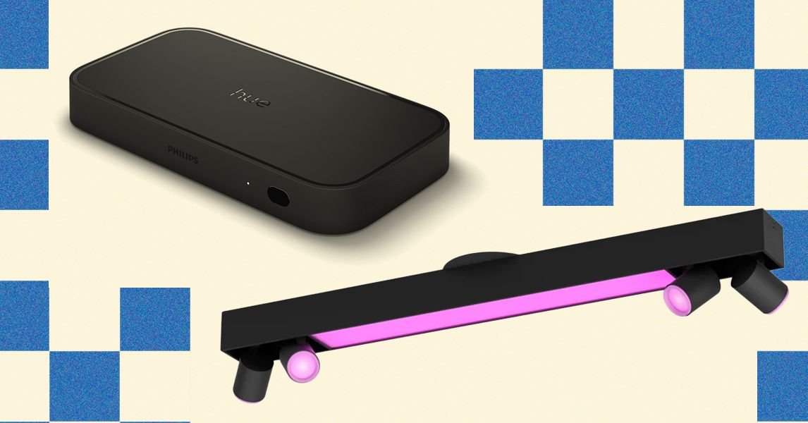 How to Use Smart Lighting Around the Home: Reviewer Recommendations 3 Smart Lighting in a Living Room