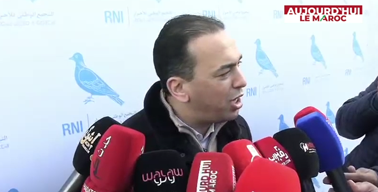 La Voie des réalisations du RNI atteint son étape ultime au nord 3 La direction du RNI autour d'un livre sur le développement régional.