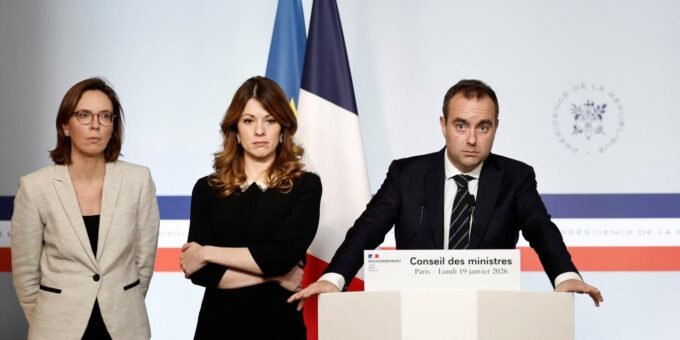 Sébastien Lecornu, Premier ministre français, annonçant le recours au 49.3 pour le budget 2026 devant l'Assemblée nationale.