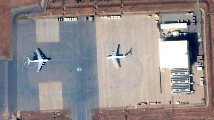 Image satellite montrant la zone militaire de l’aéroport de Niamey, le 12 janvier 2026. © 2026 Planet Labs PBC/AFP