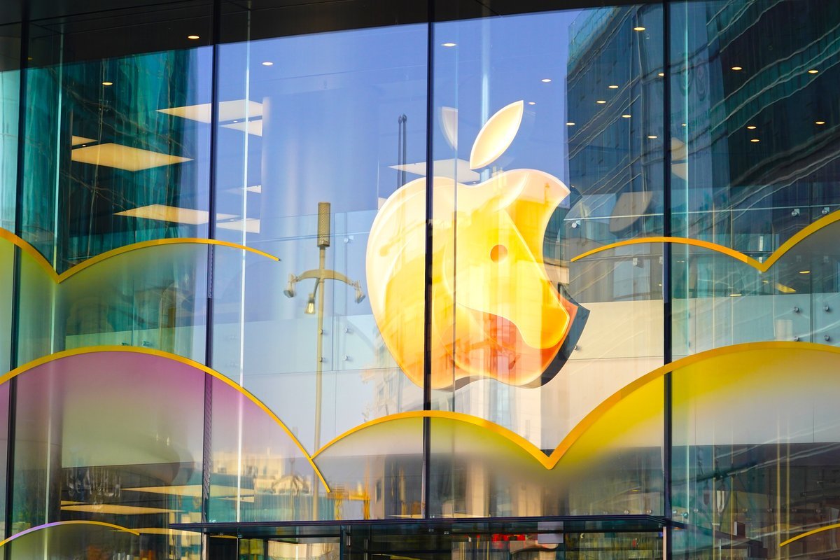 Apple's Stellar Quarter: iPhone Dominance Defies AI Hype and Market Skepticism 3 Apple iPhone in hand, symbolizing strong sales and financial performance