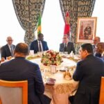 Le Chef du gouvernement Aziz Akhannouch préside un déjeuner en l'honneur du Premier ministre sénégalais Ousmane Sonko à Rabat, en présence de dignitaires marocains et sénégalais.