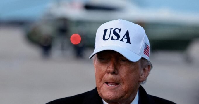 Donald Trump s'exprimant, au cœur des tensions géopolitiques autour du Groenland.