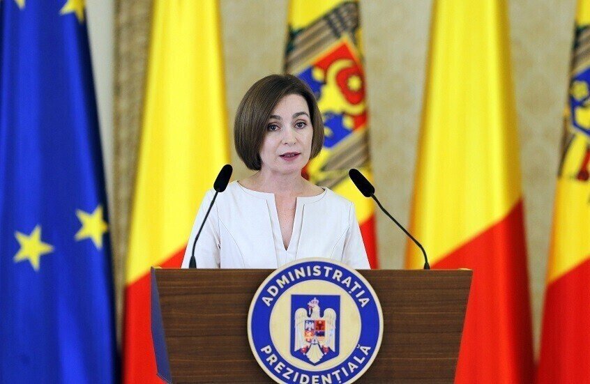 نشرة إخبارية شاملة: من التحديات الجيوسياسية إلى المستجدات الرياضية 1 صورة تجمع رموزاً عالمية للرياضة والسياسة، تعكس تنوع الأحداث الدولية.