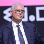 صورة لمقر حزب الاستقلال أو شعاره، أو لمجموعة من المنتخبين يناقشون قضية سياسية.