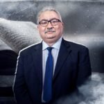 أمية النبي محمد: جدل تاريخي وديني وإلهية القرآن الخالدة 6 صورة توضيحية لمخطوطة عربية قديمة أو رمز يمثل الوحي الإلهي والرسالة النبوية.