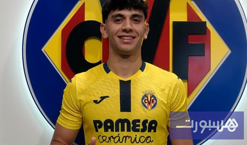 المهاجم المغربي أيمن أركيك بقميص فياريال أو هويسكا