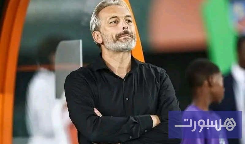 المدرب سيباستيان دوصابر خلال مؤتمر صحفي بعد مباراة الكونغو الديمقراطية والجزائر في كأس أمم إفريقيا