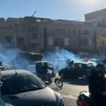 متظاهرون إيرانيون يحتجون على الأوضاع الاقتصادية الصعبة في البلاد.