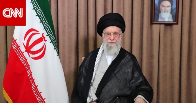 المرشد الأعلى الإيراني علي خامنئي يلقي خطاباً متلفزاً