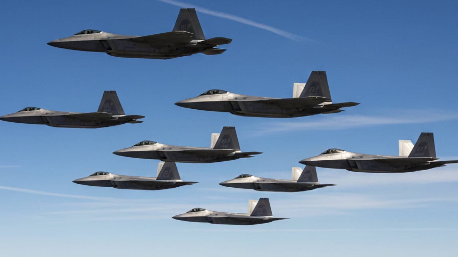 الرئيس الفنزويلي نيكولاس مادورو في سياق عملية اقتياده من كراكاس.