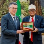 الرئيس الصوماليلاندي عبد الرحمن محمد عبد الله ووزير الخارجية الإسرائيلي جدعون ساعر في هرجيسا