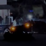 مينيابوليس: اقتحام أمني بقنبلة صوتية بعد اعتداء على ضباط اتحاديين 6 قوات الشرطة الأمريكية تقتحم منزلاً في مينيابوليس بقنبلة صوتية.