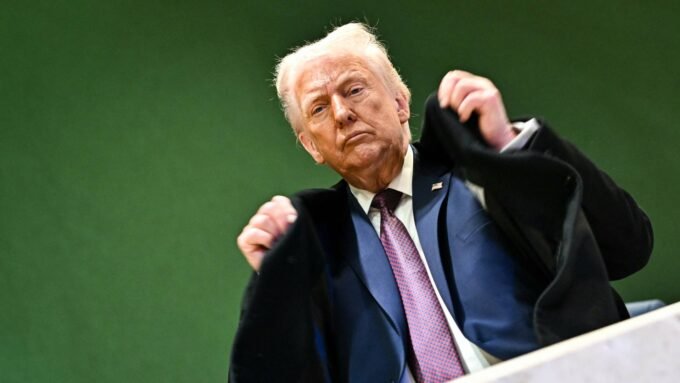 صورة أرشيفية للرئيس الأمريكي دونالد ترمب يتحدث عن التوترات مع إيران.