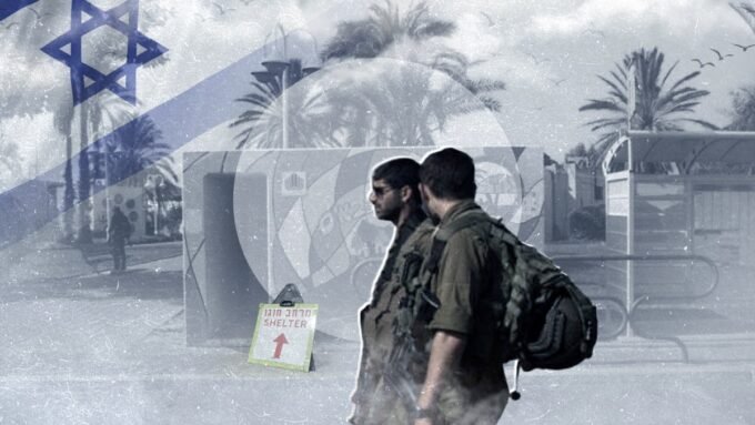 صورة لملاجئ مفتوحة أو جنود إسرائيليين في حالة تأهب، تعكس الاستعدادات الأمنية في ظل التوتر الإقليمي.