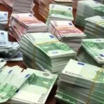 صورة توضيحية لعملات اليورو أو رسوم بيانية تعكس النمو الاقتصادي في ألمانيا