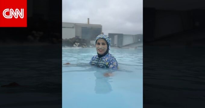 مدونة السفر حنان القلاف تستمتع بالجاكوزي العملاق في آيسلندا