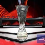 صورة لملعب كرة قدم خلال مباراة في الدوري الأوروبي تظهر الإثارة الجماهيرية