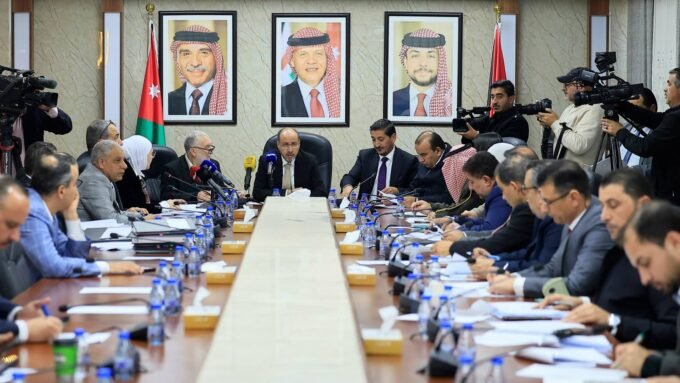 اجتماع اللجنة المالية النيابية مع ممثلي ديوان المحاسبة ووزارة التربية والتعليم