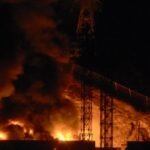 حريق يلتهم مجمع فورتي تيونا العسكري في كاراكاس، فنزويلا، بعد سلسلة انفجارات.