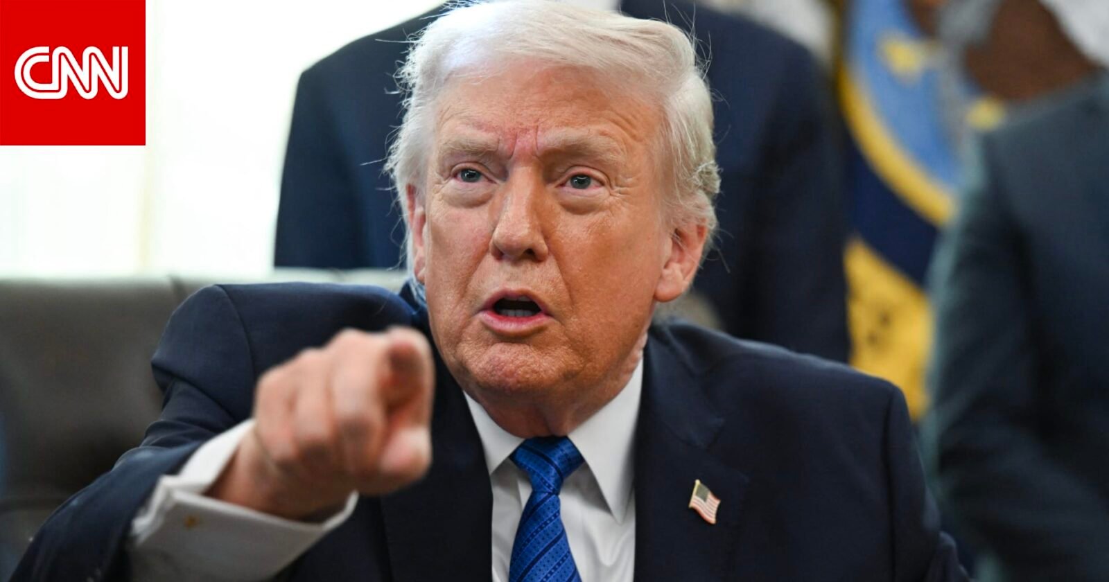 صورة للرئيس الأمريكي دونالد ترامب يتحدث عن الملف الإيراني