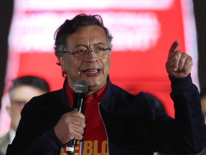 الرئيس الكولومبي غوستافو بترو في سياق التوتر مع الولايات المتحدة