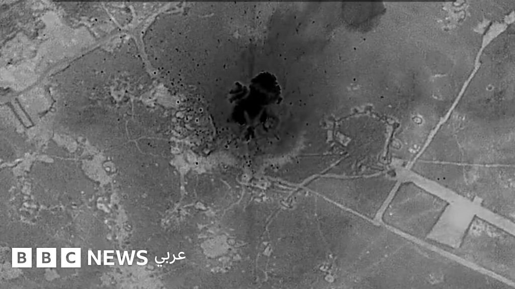 طائرة مقاتلة أمريكية من طراز F-15E تشارك في غارات جوية ضد تنظيم الدولة الإسلامية في سوريا.