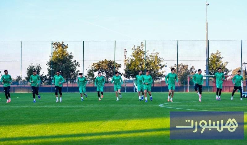 لاعبي المنتخب المغربي خلال حصة تدريبية استعدادًا لمواجهة نيجيريا في كأس أمم إفريقيا