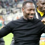 المدرب السنغالي باب ثياو يوجه رسالة إلى شعبه بعد عقوبات الكاف الرياضية.