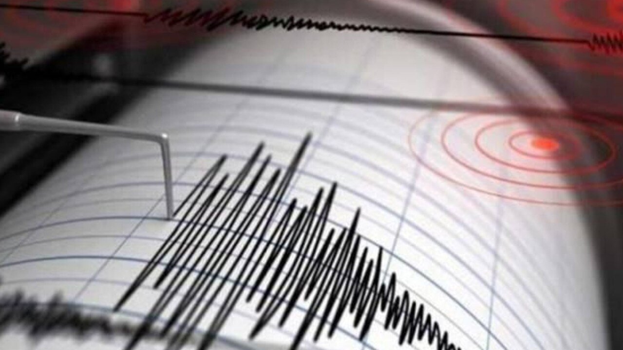 خريطة توضح منطقة الصدع الإفريقي العظيم مع علامات تشير إلى النشاط الزلزالي المحتمل.