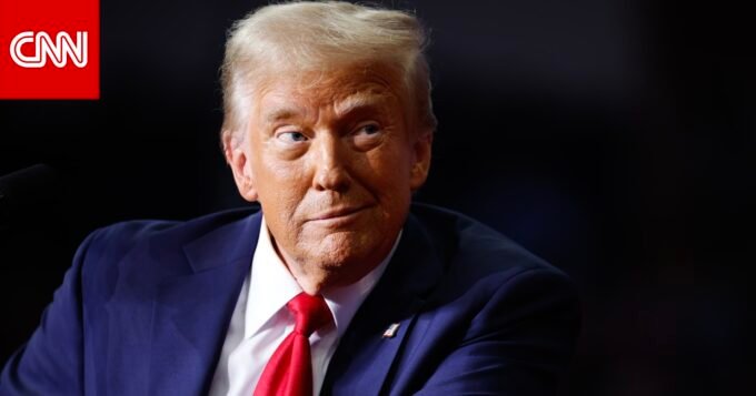 الرئيس الأمريكي السابق دونالد ترامب يتحدث