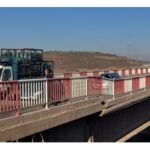 صورة لقنطرة واد تانسيفت المتصدعة بمراكش بعد الحادث