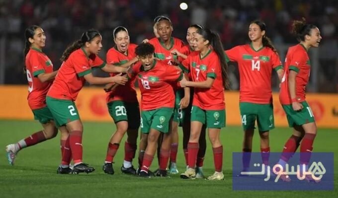 صورة لعملية سحب قرعة تصفيات كأس العالم لكرة القدم النسوية لأقل من 17 سنة بالمغرب 2026 في الرباط.
