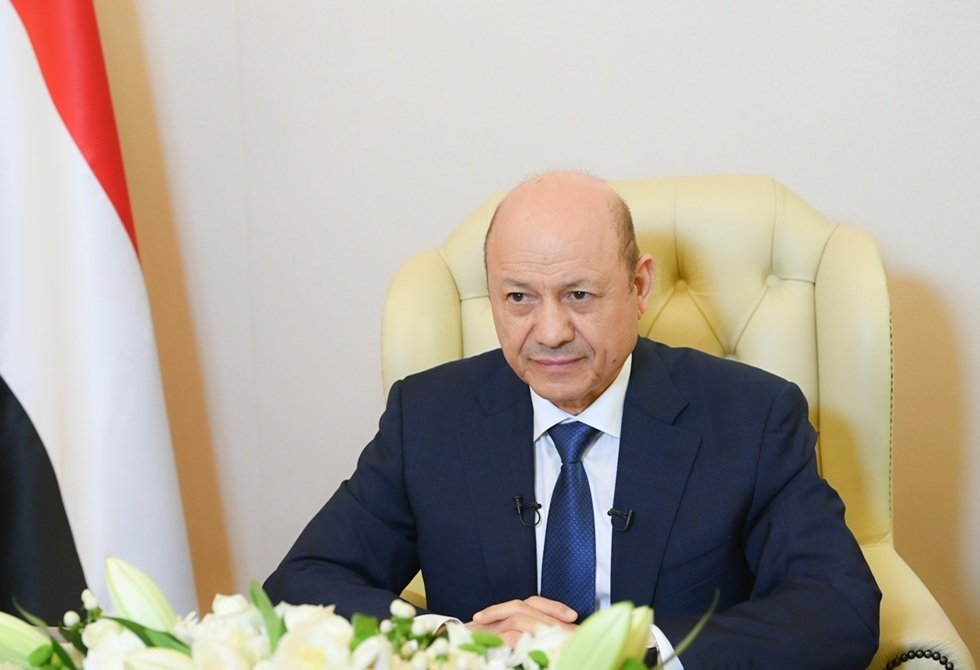 صورة لرئيس مجلس القيادة الرئاسي اليمني رشاد العليمي أو رئيس الوزراء الجديد شائع الزنداني.