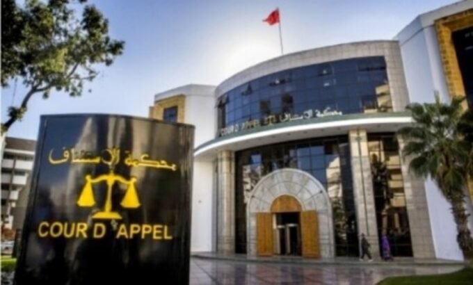 محكمة الاستئناف بطنجة تدين شرطياً بالحبس النافذ في قضية تهريب المهاجرين 8 صورة توضيحية لسيارة شرطة مغربية أو محكمة، ترمز للعدالة وإنفاذ القانون.