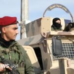 صورة تظهر جنودًا أو طائرات مسيرة في سياق الصراع السوري، تعكس التوترات الأخيرة قرب حلب.