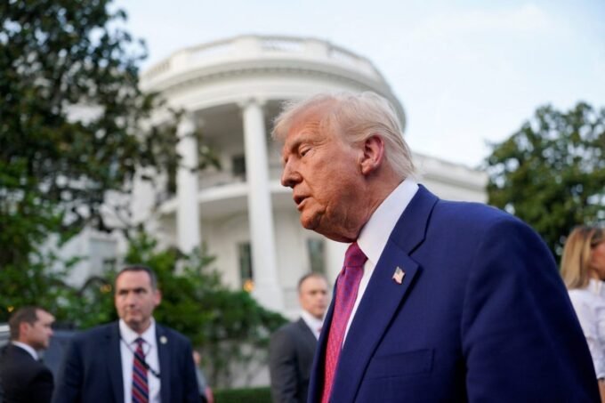 الرئيس الأمريكي دونالد ترامب يحضر نزهة الكونغرس في البيت الأبيض بواشنطن.