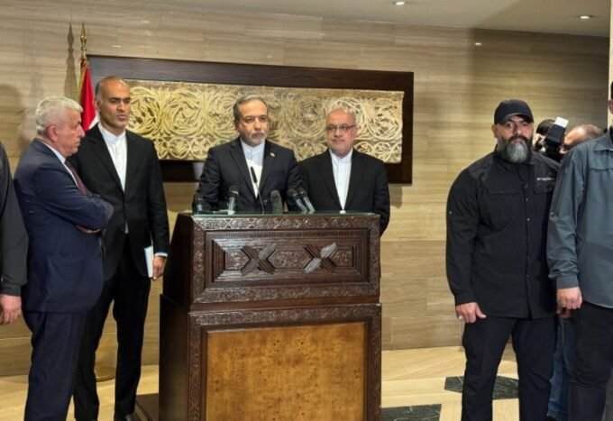 وزير الخارجية الإيراني عباس عراقجي خلال زيارته إلى لبنان