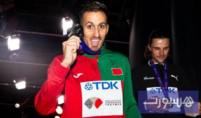 العداء المغربي سفيان البقالي، بطل سباق 3000 متر موانع، في صورة تعبيرية.