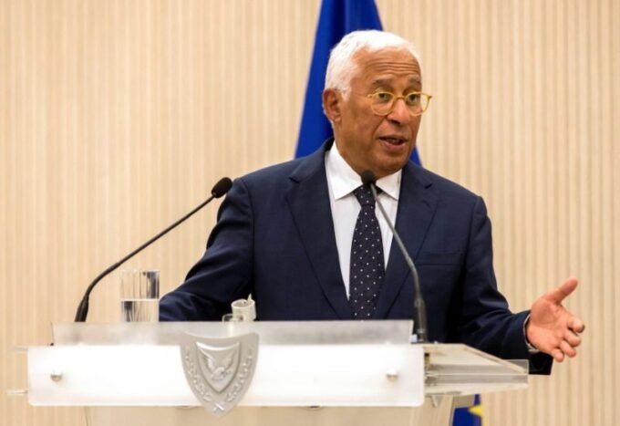 رئيس المجلس الأوروبي أنطونيو كوستا يتحدث في مؤتمر صحفي
