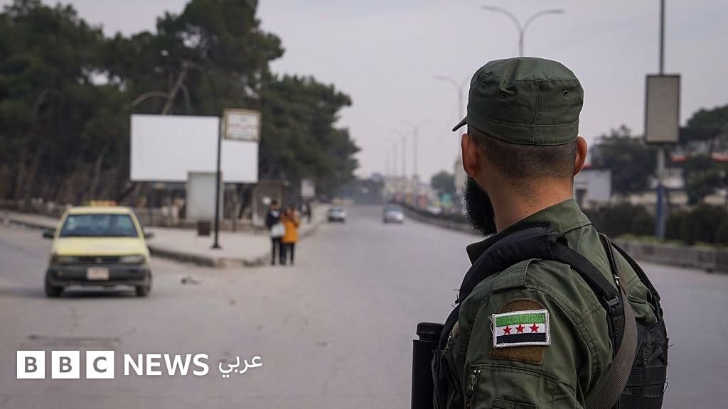 مشهد لمدينة حلب السورية يظهر آثار الصراع والدمار في الأحياء التي شهدت اشتباكات بين القوات الحكومية وقوات سوريا الديمقراطية.