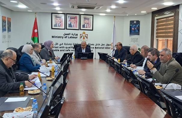 صورة لمجلس إدارة صندوق دعم التعليم والتدريب المهني والتقني خلال اجتماعه الأول