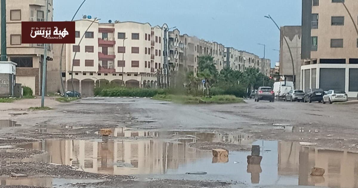 صورة لطريق متضرر في مدينة الدروة بعد هطول الأمطار