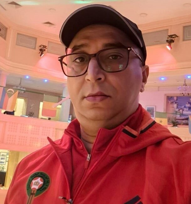 صورة لملعب كرة قدم خلال مباراة نهائية في كأس الأمم الأفريقية 2025 بالمغرب.