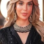 الفنانة كريمة غيت تعبر عن صدمتها بعد اكتشاف جهاز تجسس في سيارتها