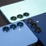 صورة لهاتف سامسونغ Galaxy S26 يعرض واجهة مكالمة مع تنبيه حول مكالمة احتيالية محتملة من غوغل.