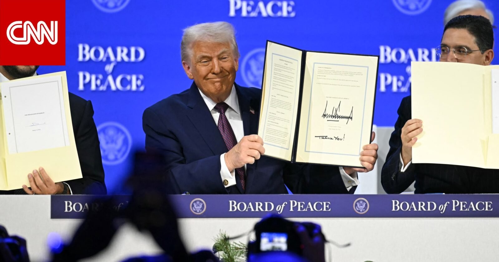 مستقبل "مجلس السلام" لترامب: حضور محدود وتساؤلات دولية 3 دونالد ترامب يفتتح "مجلس السلام" بحضور قادة من الشرق الأوسط وآسيا في دافوس.