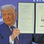 إطلاق 'مجلس السلام' لترامب يثير جدلاً دولياً ومخاوف من منافسة الأمم المتحدة 6 صورة لدونالد ترامب يتحدث عن مبادرته الجديدة 'مجلس السلام'.